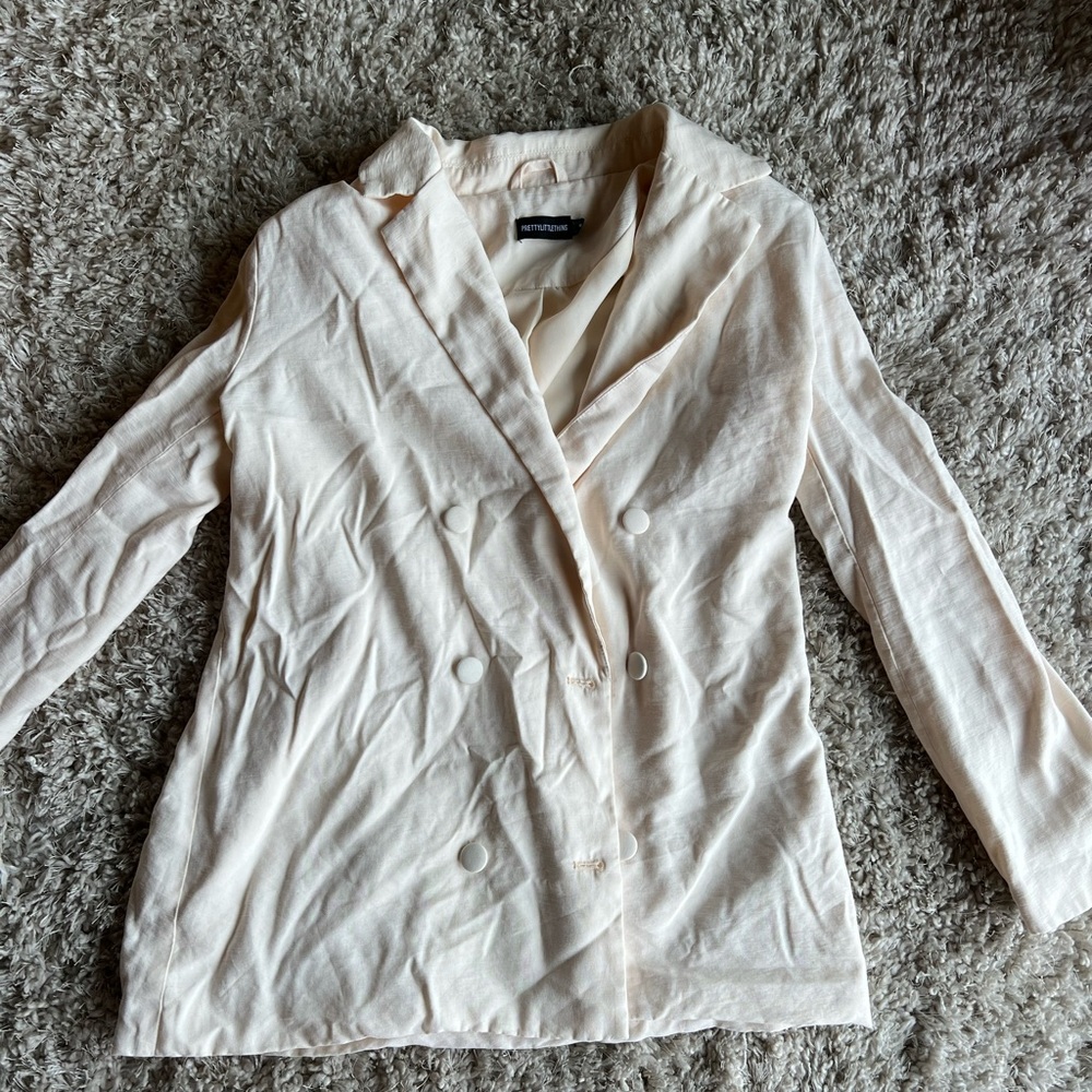 Pretty Little Thing blazer! Size 4.